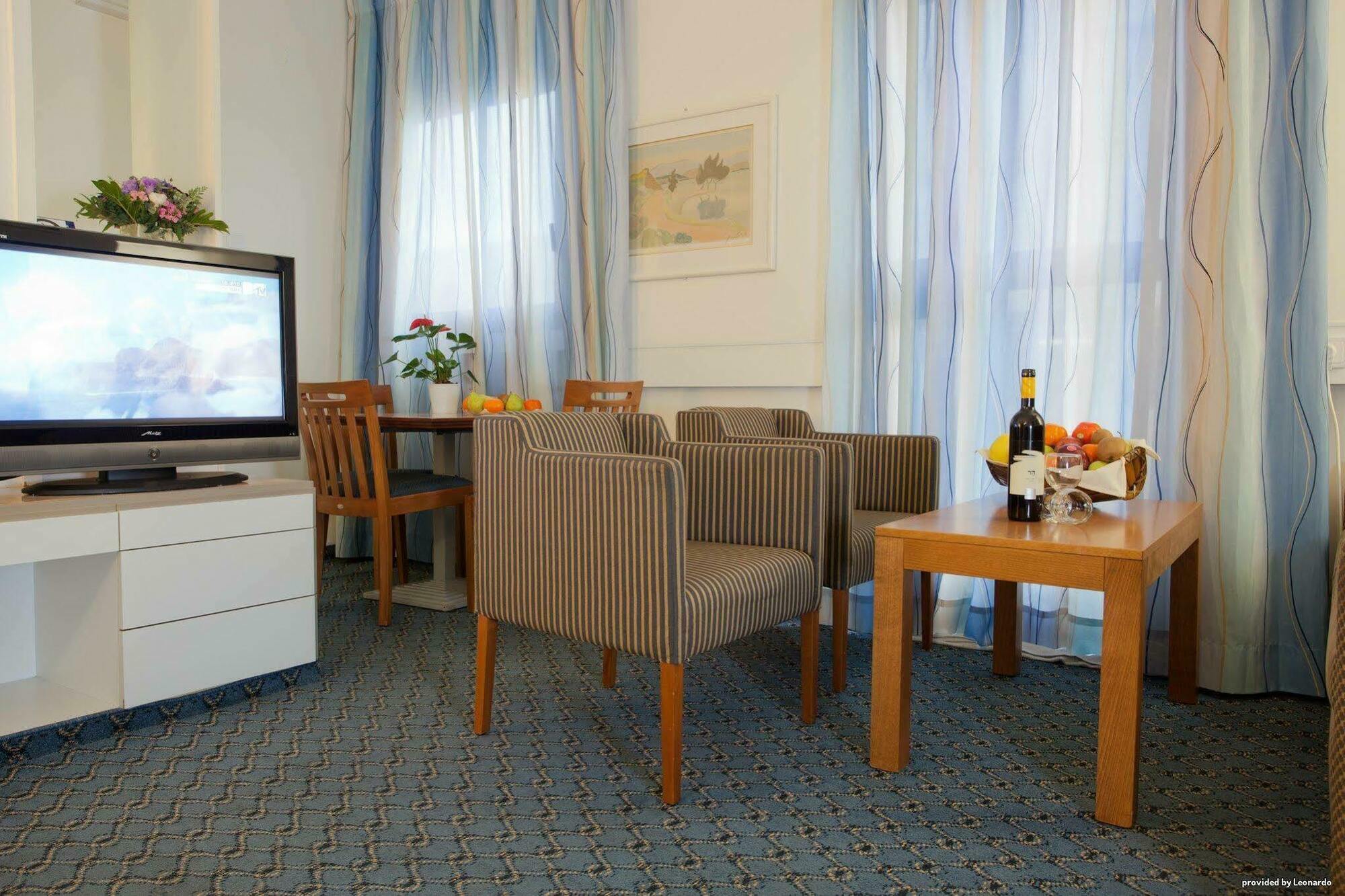 Hotel Western Regency